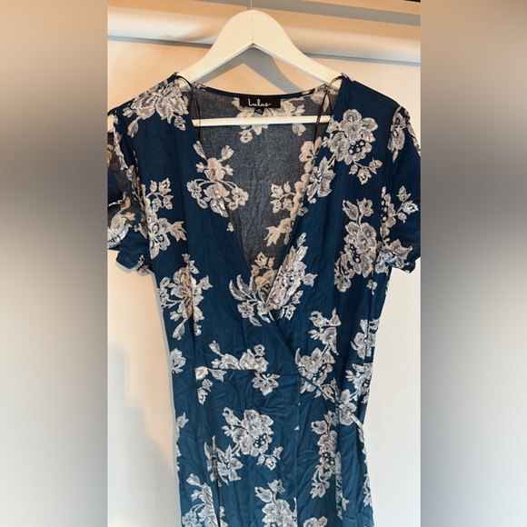 Blue Floral Lulu’s Wrap Dress - Picture 5 of 5